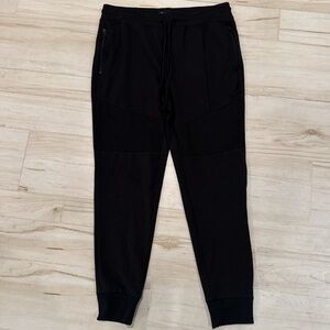 WAIMEA BLACK JOGGERS – XL – NWOT 🖤✨
COZY + STREET READY! 😎
